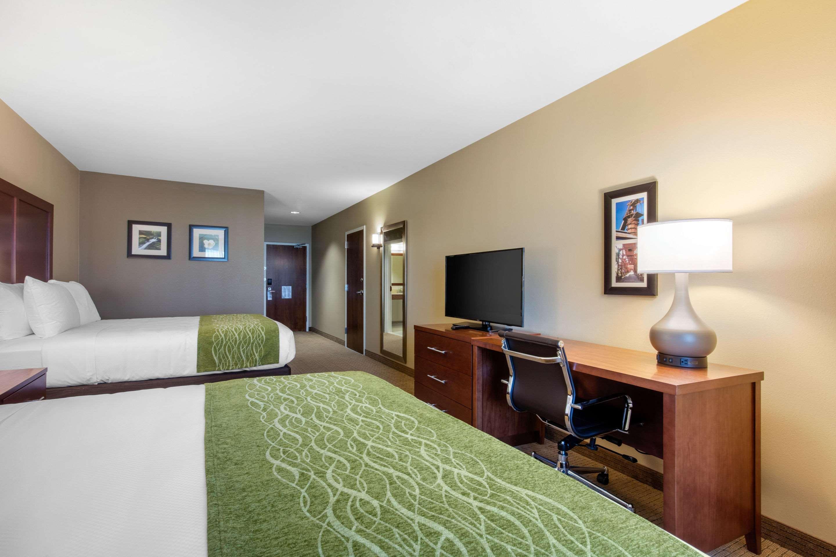 Comfort Inn & Suites At Crossplex Village Birmingham Exteriör bild