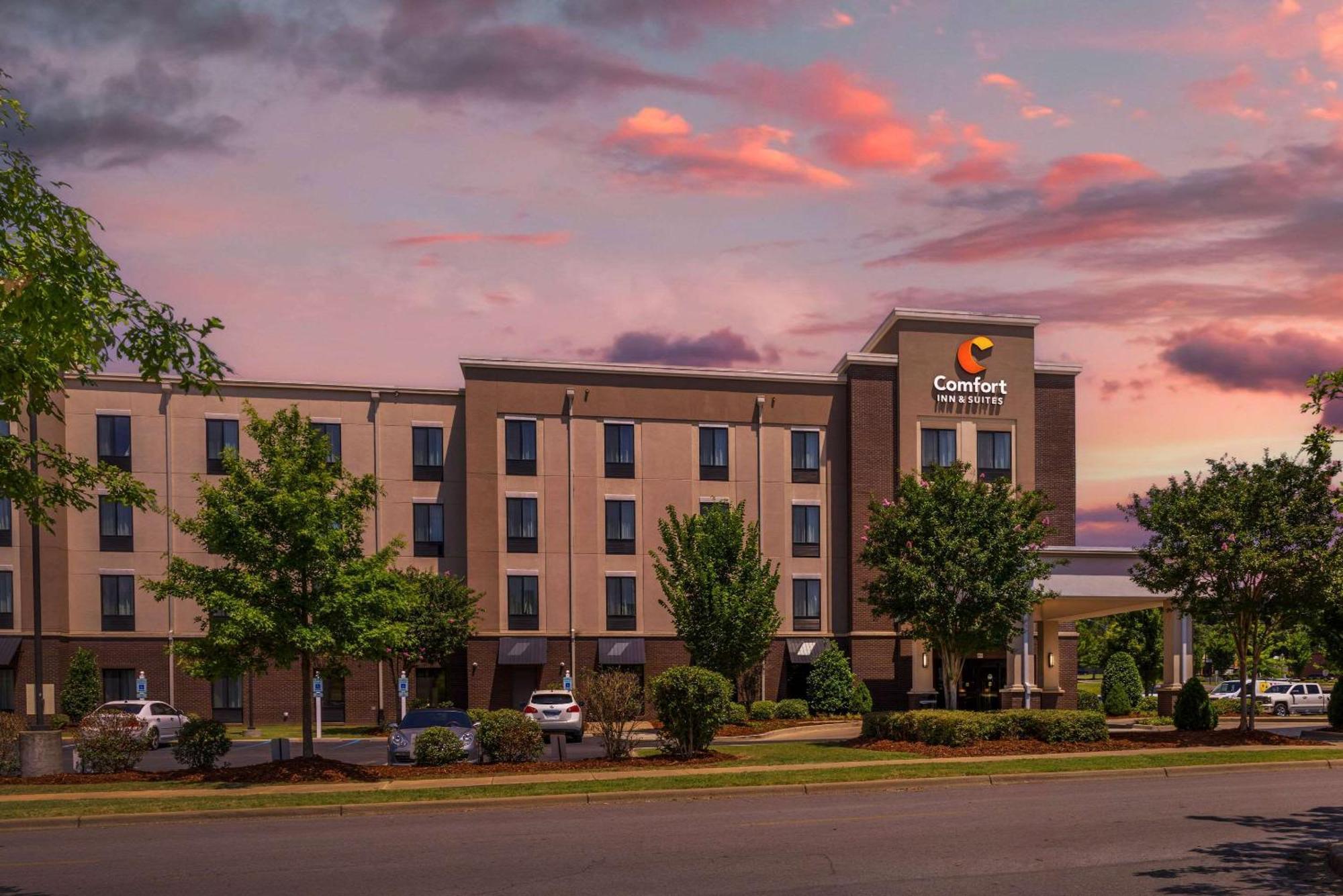 Comfort Inn & Suites At Crossplex Village Birmingham Exteriör bild