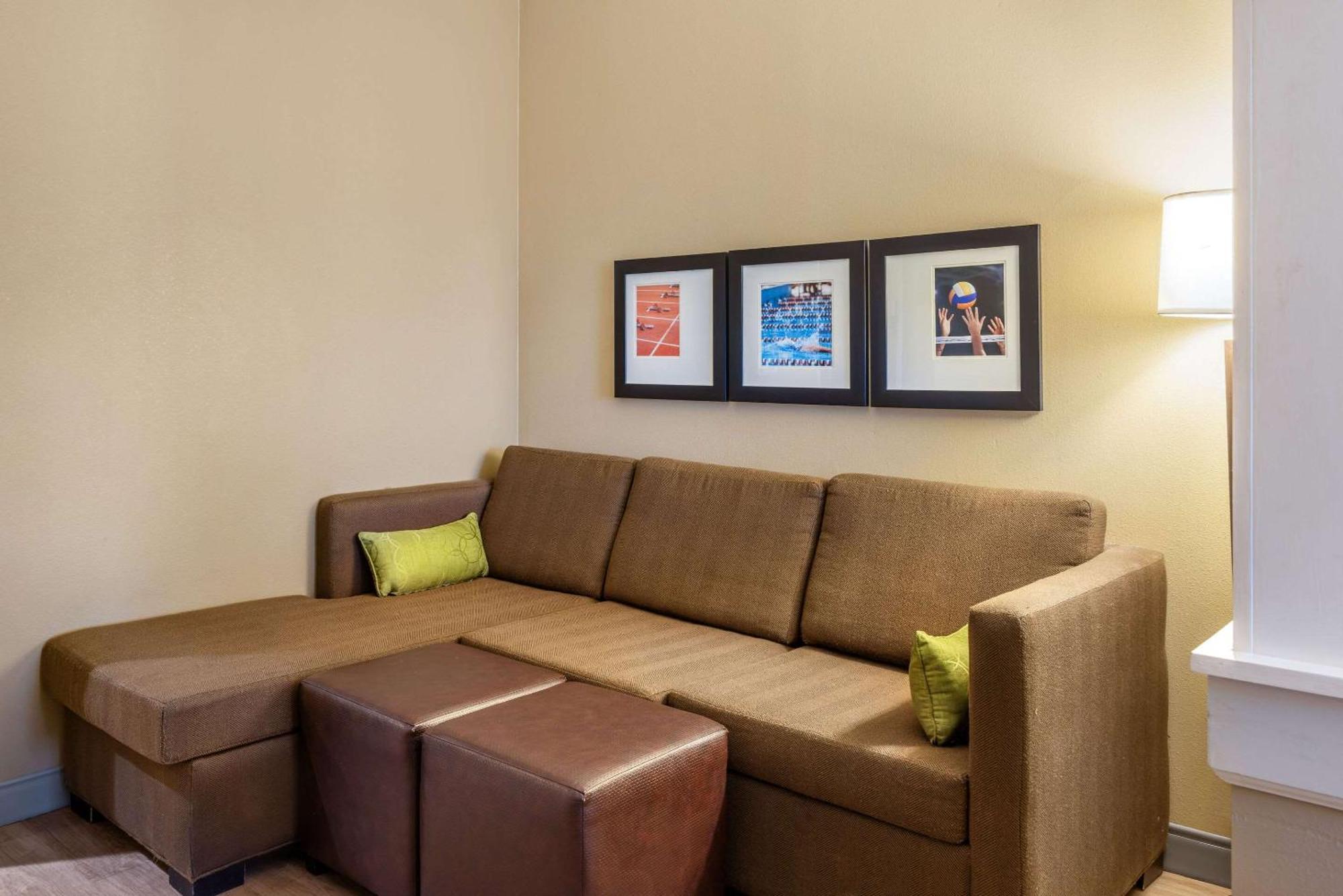 Comfort Inn & Suites At Crossplex Village Birmingham Exteriör bild